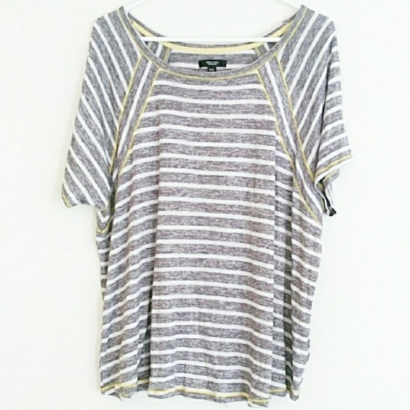 Simply Vera Vera Wang Sweaters - Vera Wang Grey and White striped Sweater